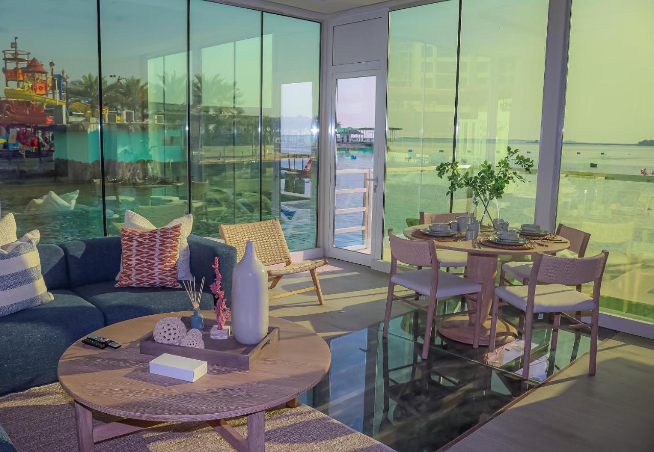 Lagoona Beach Luxury Resort And Spa Manama Exteriör bild Interior of a typical apartment
