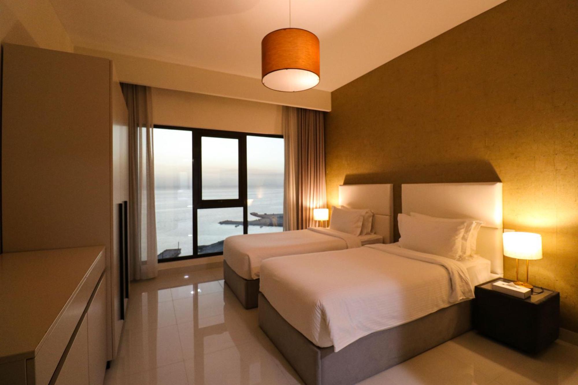 Lagoona Beach Luxury Resort And Spa Manama Exteriör bild Deluxe Room